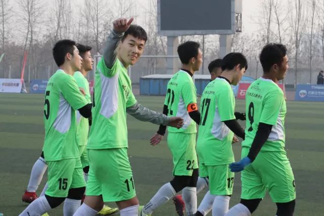 三球44分黄蜂负魔术 欧文末节超神独行侠擒鹰