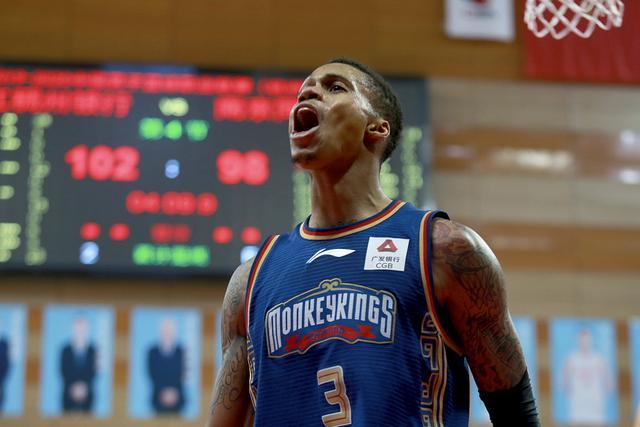 蟒蛇河畔风光好 2026江苏盐城大纵湖生态铁人三项赛举行